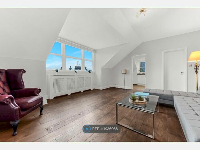 2 Bedroom Flat To Rent In Redcliffe Gardens, London, SW10