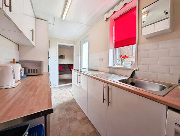3 Bedroom End Of Terrace House For Sale In Cecil Avenue, Sheerness, Kent, ME12