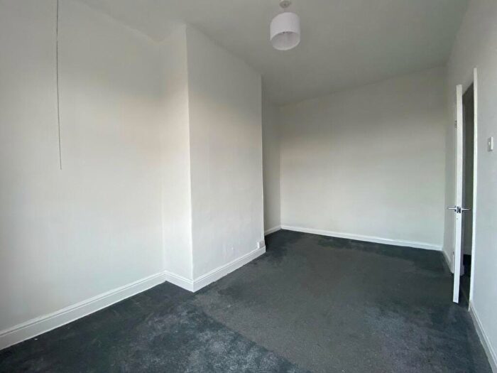 2 Bedroom Terraced House For Sale In Cranbrook Street, Clayton, Bradford, BD14