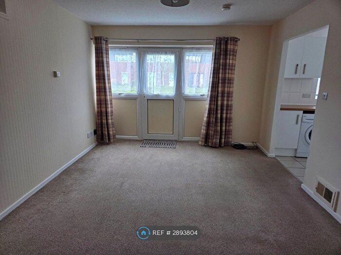 1 Bedroom Flat To Rent In Greenleys, Milton Keynes, MK12