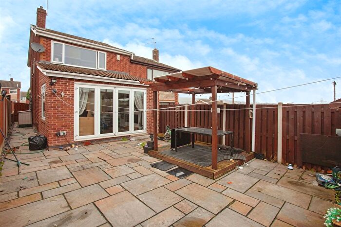 3 Bedroom Semi-Detached House For Sale In Wensleydale Drive, Brinsworth, Rotherham, S60