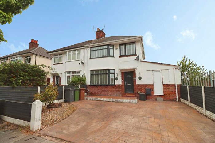 3 Bedroom Semi Detached House For Sale In Queenswood Avenue, Bebington, CH63