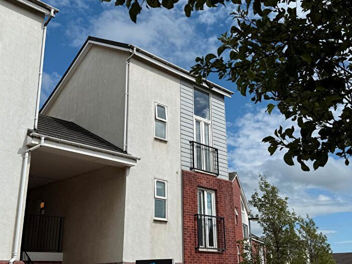 2 Bedroom Duplex For Sale In Topgate Drive, Stoke-on-Trent, ST1