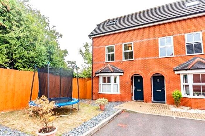 4 Bedroom Semi-Detached House To Rent In Dashwood Close, Camberley, Surrey, GU15