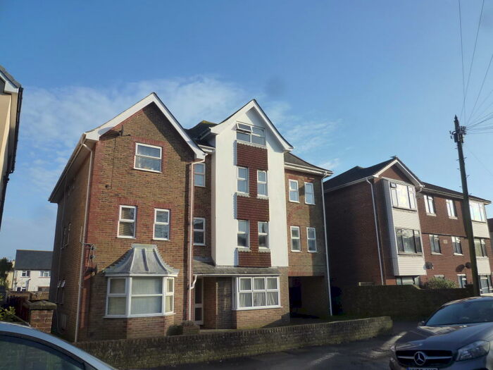 1 Bedroom Flat To Rent In Linden Road, PO21