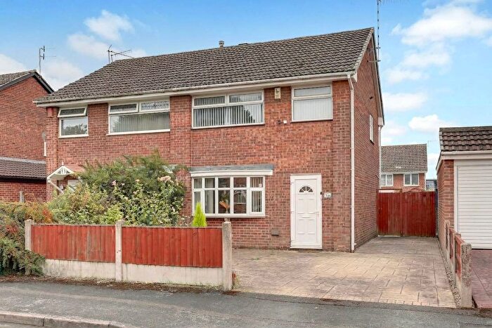 3 Bedroom Semi-Detached House For Sale In Manly Close, Nottingham, NG5