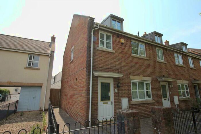 3 Bedroom End Of Terrace House To Rent In Badgers Way, Weston-super-Mare, BS24