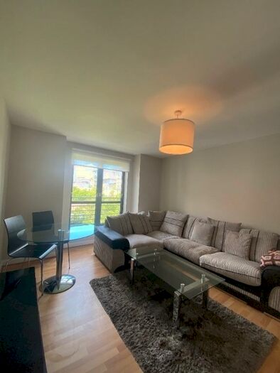 2 Bedroom Flat To Rent In Papermill Wynd, Edinburgh, EH7