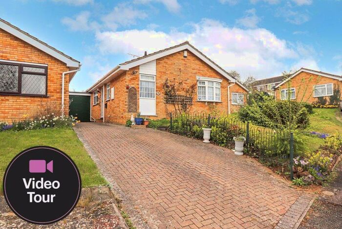 2 Bedroom Bungalow To Rent In Grasmere Way, Linslade, LU7