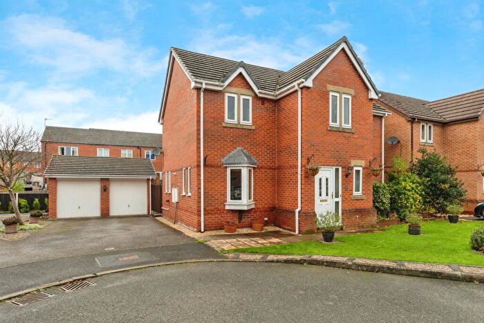 4 Bedroom Detached House For Sale In Walnut Close, Penyffordd, Chester, CH4