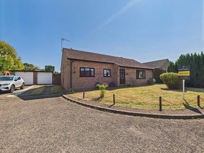 3 Bedroom Detached Bungalow For Sale In Kestrel Avenue, Downham Market, PE38