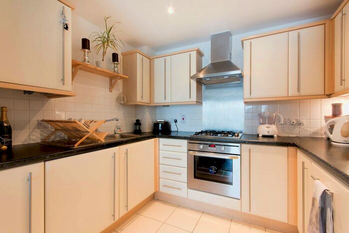 2 Bedroom Flat To Rent In Butler Farm Close, Ham, Richmond, TW10