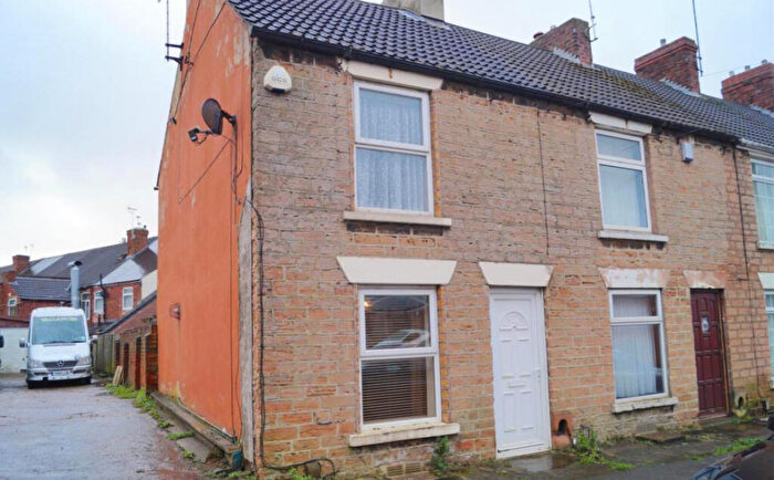 2 Bedroom End Of Terrace House For Sale In Forest Street, Nottingham, NG17