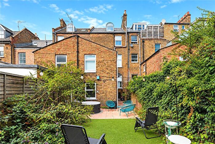 2 Bedroom Flat For Sale In Iverson Road, West Hampstead, NW6