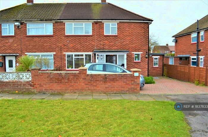 3 Bedroom Semi-Detached House To Rent In Hare Shoots, Maidenhead, SL6