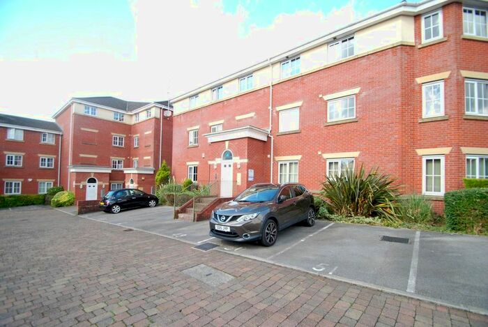 2 Bedroom Flat To Rent In Derby Court, Hamilton Place, Bury, BL9