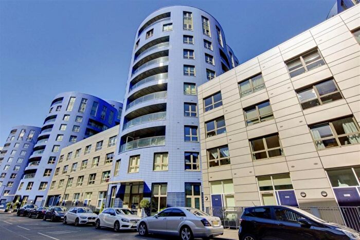 1 Bedroom Flat To Rent In Queensland Road, N7
