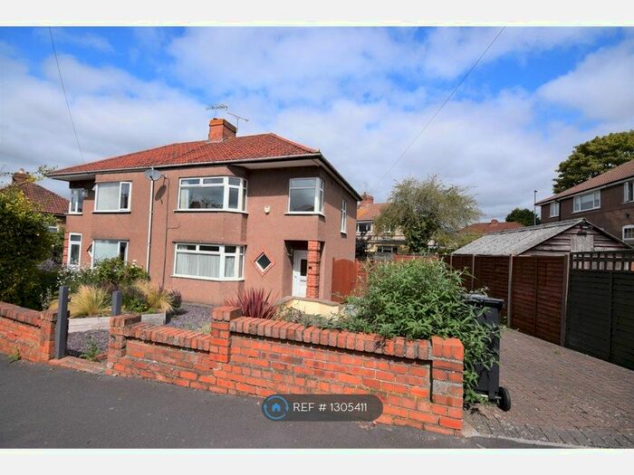 3 Bedroom Semi-Detached House To Rent In Braemar Crescent, Bristol BS7