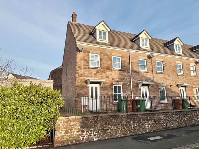 3 Bedroom End Terrace House To Rent In Beacon Park Road, Beacon Park, Plymouth, PL2