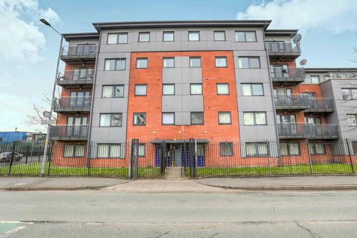 2 Bedroom Apartment To Rent In Apartment Denmark Road, Manchester, M15