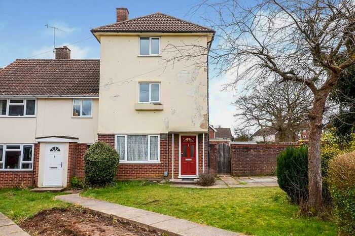 5 Bedroom End Of Terrace House To Rent In Daggsdell Road, Hemel Hempstead, Hertfordshire, HP1