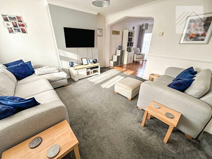 3 Bedroom Terraced House For Sale In Stansfield Road, Benfleet, SS7