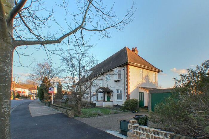 4 Bedroom Semi-Detached House To Rent In Farnaby Road, Bromley, BR1