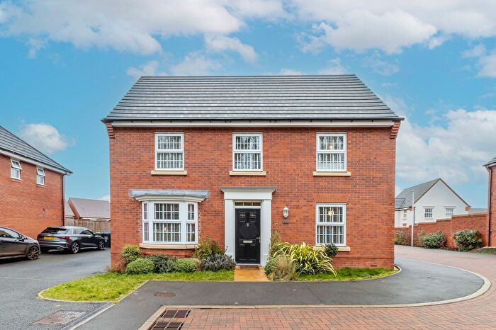 4 Bedroom Detached House For Sale In Furnace Fields, Bishops Itchington, CV47