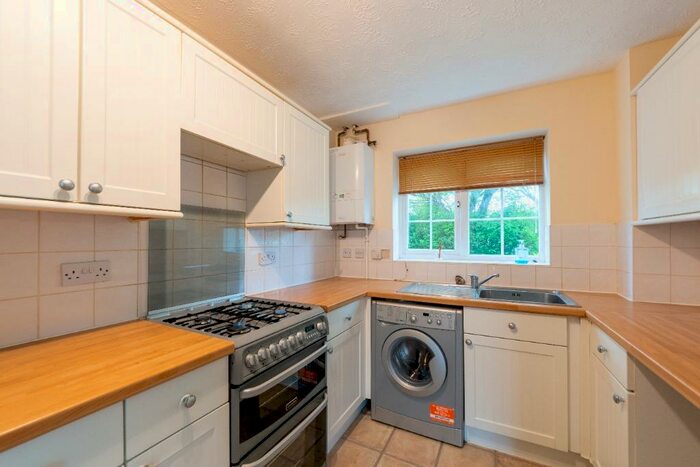 2 Bedroom Terraced House To Rent In Ludlow Close, Newbury, RG14