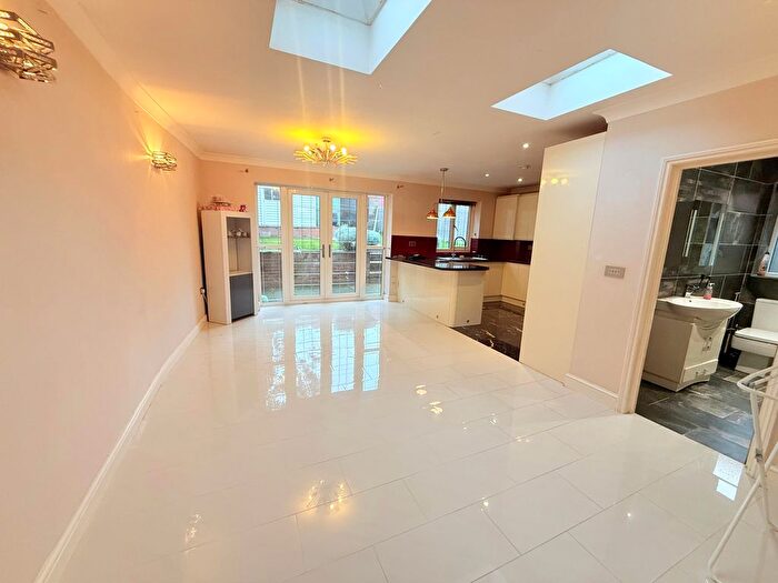 4 Bedroom Semi-Detached House To Rent In Brocket Way, Chigwell, IG7