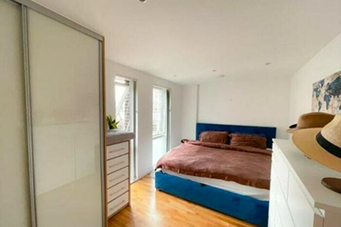 2 Bedroom Flat To Rent In Austin Street, E2