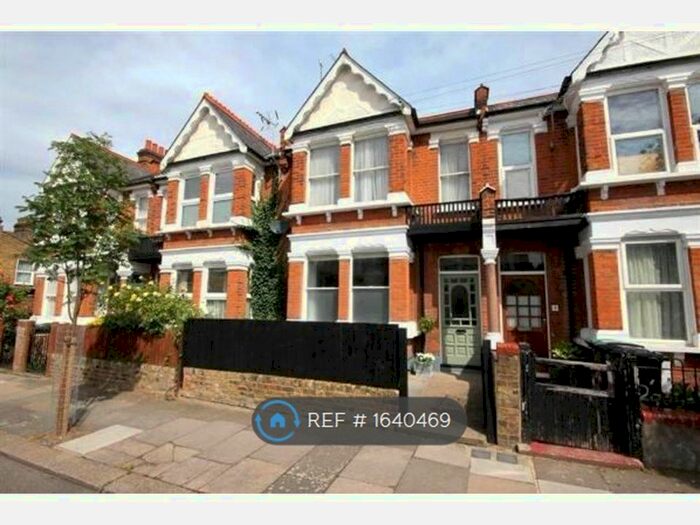 2 Bedroom Flat To Rent In Tottenham, London, N17