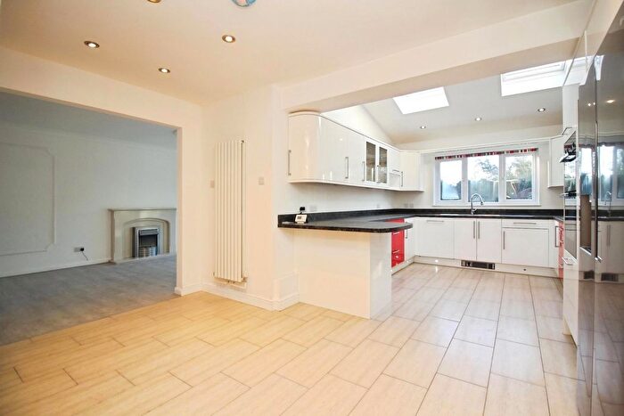 4 Bedroom Detached House For Sale In Barry Drive, Kirby Muxloe, LE9