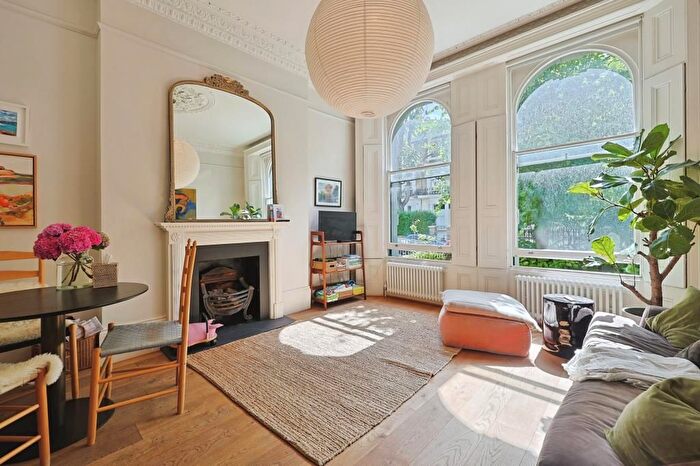 2 Bedroom Flat To Rent In Leamington Road Villas, Notting Hill, W11