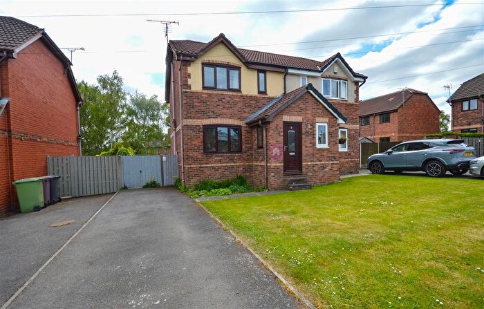 3 Bedroom Semi-Detached House For Sale In Beech Crescent, Eckington, Sheffield, S21