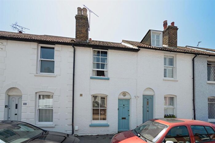 2 Bedroom Terraced House For Sale In Albert Street, Whitstable, CT5
