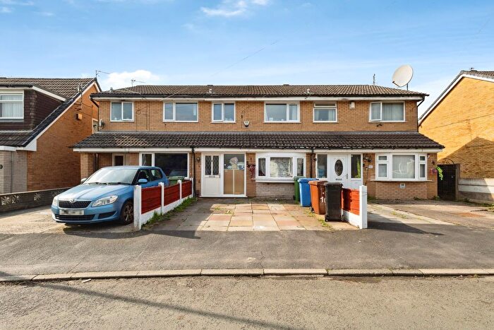 3 Bedroom Terraced House For Sale In Bradfield Close, Stockport, Greater Manchester, SK5