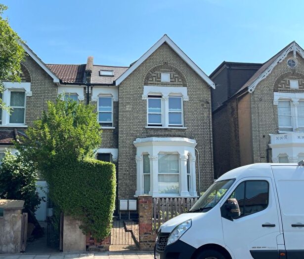 1 Bedroom Flat For Sale In (A) Tankerville Road, Streatham, SW16
