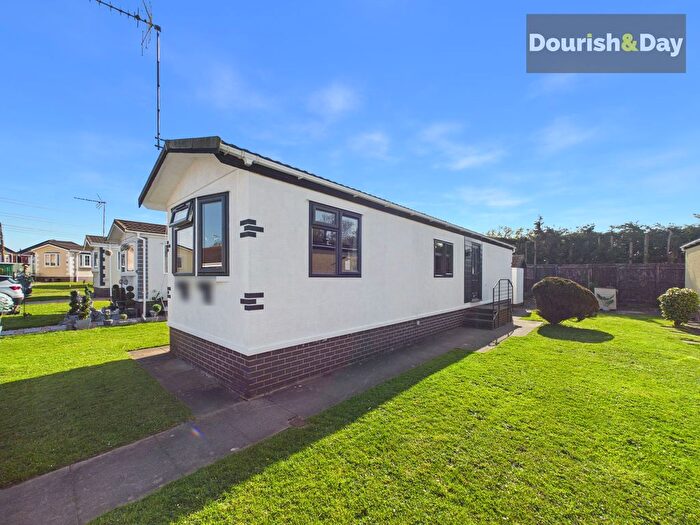 1 Bedroom Property For Sale In School Lane, Coven, WV9