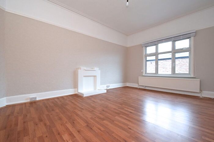 1 Bedroom Flat To Rent In Thurlow Park Road, London, SE21