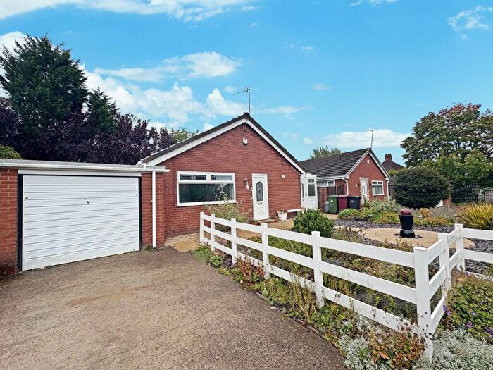 2 Bedroom Bungalow For Sale In Lower Southfield, Westhoughton, BL5