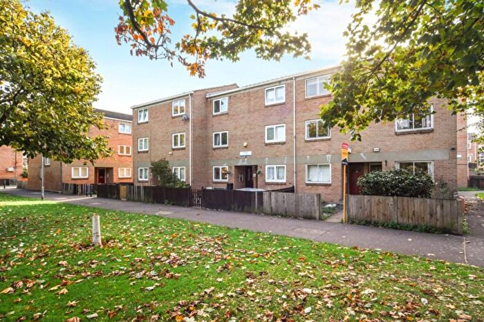 4 Bedroom Terraced House For Sale In Hemp Walk, London, SE17