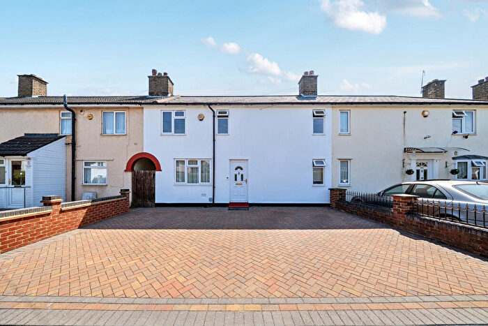 4 Bedroom Terraced House For Sale In Olyffe Avenue, Welling, DA16