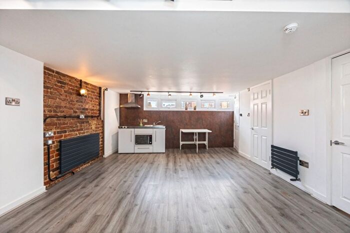 Studio To Rent In South Street, Eastbourne, BN21