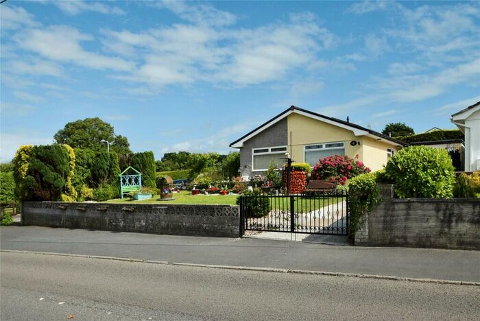 3 Bedroom Bungalow For Sale In New Road, Llanmorlais, Abertawe, New Road, SA4