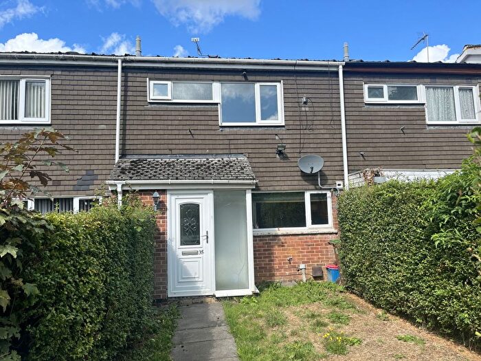 3 Bedroom Terraced House To Rent In Waveney Close, Daventry, NN11
