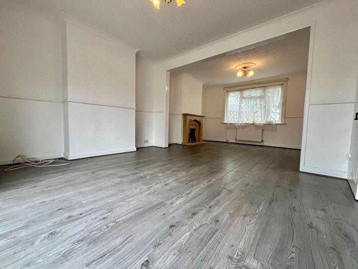 3 Bedroom Terraced House To Rent In Ames Road, Swanscombe, DA10