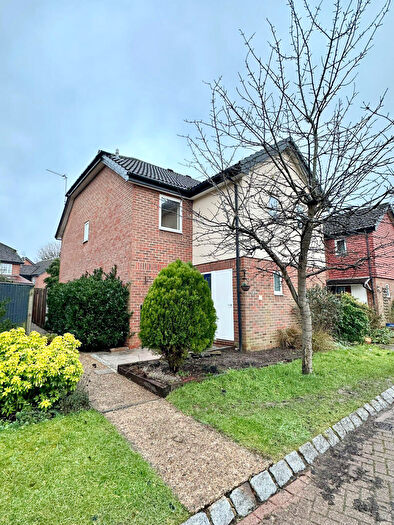 2 Bedroom End Of Terrace House To Rent In Ashtead, KT21