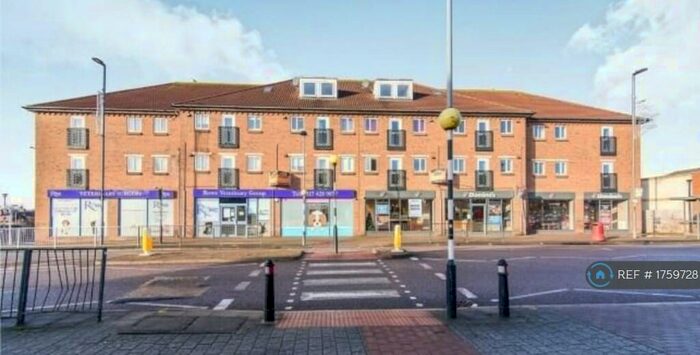 2 Bedroom Flat To Rent In Cabot Court, Bristol, BS7