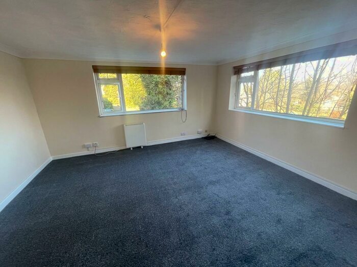 2 Bedroom Flat To Rent In Belstead Avenue, Ipswich, Suffolk, IP2